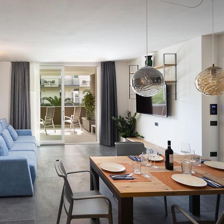 Aris Apartments & Sky Pool - Tonelli Hotels - Adult Friendly ริวาเดลการ์ดา ภายนอก รูปภาพ